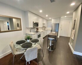 3517 Audubon Pl in Houston, TX - Foto de edificio - Building Photo