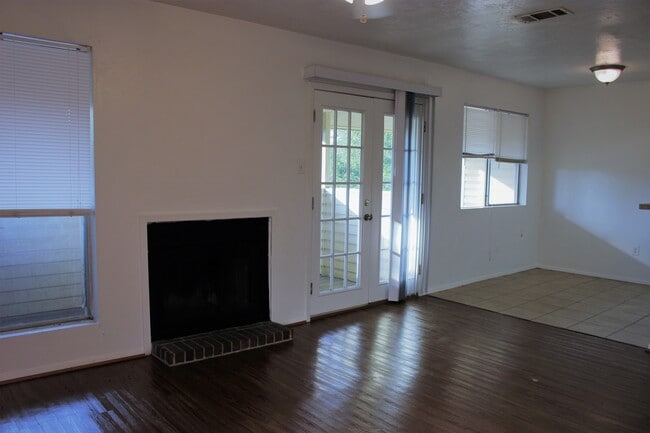 2608 Pecan Knoll St in Bryan, TX - Building Photo - Building Photo