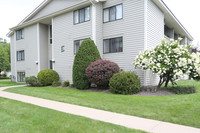 Willow Stream Apartments South in Liverpool, NY - Foto de edificio - Building Photo