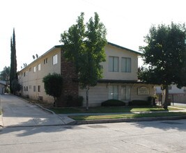The Briarwood Apartments II in San Bernardino, CA - Foto de edificio - Building Photo