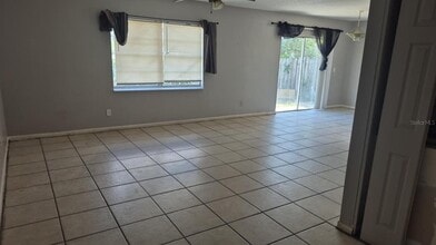 8227 Clermont St in Tampa, FL - Building Photo - Building Photo