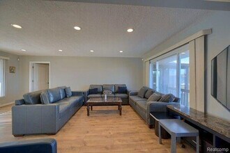 3340 Windcroft St in Waterford Township, MI - Building Photo - Building Photo