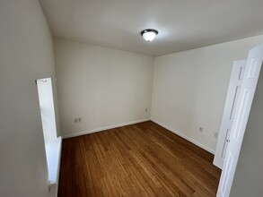 1846 W Master St, Unit 2 in Philadelphia, PA - Foto de edificio - Building Photo