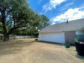 552 Brookstone Cir in Madison, MS - Building Photo - Building Photo