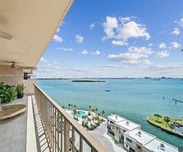 1800 NE 114th St in Miami, FL - Building Photo - Building Photo