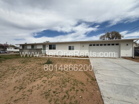 1168 N 250 W in Sunset, UT - Building Photo