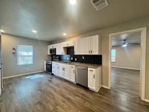 Room in House on Cross St in Dallas, TX - Foto de edificio - Building Photo