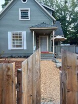 508 NW C St in Grants Pass, OR - Building Photo