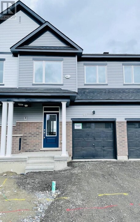 827 Andesite Ter in Ottawa, ON - Building Photo