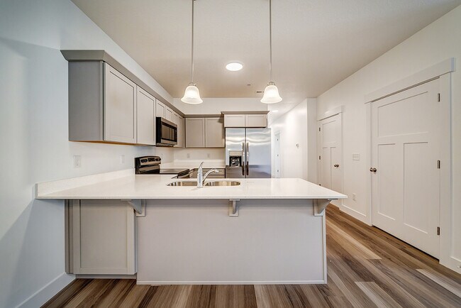 665 N 380 W in Vineyard, UT - Building Photo - Building Photo