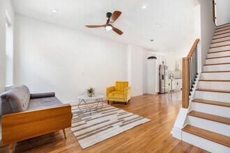 1313 Reddour St in Pittsburgh, PA - Building Photo - Building Photo