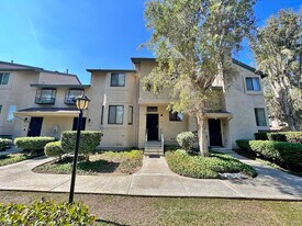 9993 Paseo Montril in San Diego, CA - Building Photo
