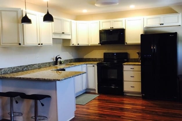 1851 Broadway St, Unit 202 in Quincy, IL - Building Photo
