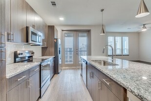 Rise 120 in Georgetown, TX - Building Photo