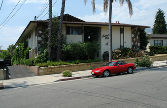 Pedregosa Plaza in Santa Barbara, CA - Foto de edificio - Building Photo