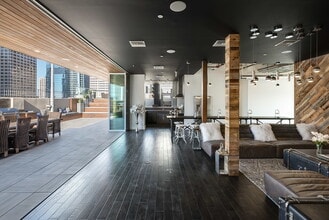 Gas Company Lofts in Los Angeles, CA - Foto de edificio - Building Photo