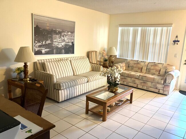 283 Durham E in Deerfield Beach, FL - Building Photo - Building Photo