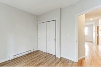 202 H St, Unit 3 in Boston, MA - Building Photo - Building Photo