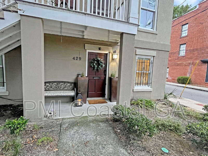 429 Montgomery St in Savannah, GA - Building Photo