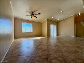 1001 Domnus Ln in Las Vegas, NV - Building Photo - Building Photo