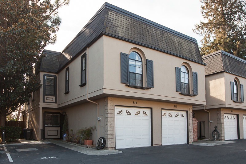 814 Rue Montagne, Unit E207 in Campbell, CA - Foto de edificio