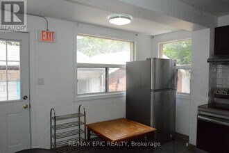 137 Markham St in Toronto, ON - Building Photo - Building Photo