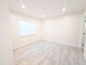 4064 E 60th St in Huntington Park, CA - Building Photo - Building Photo