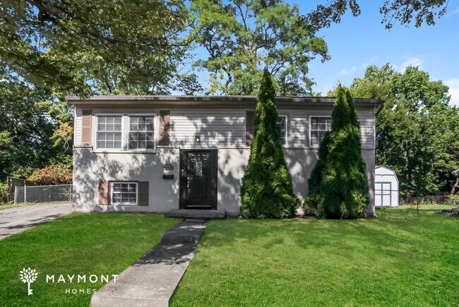 property at 1031 Stratford Pl