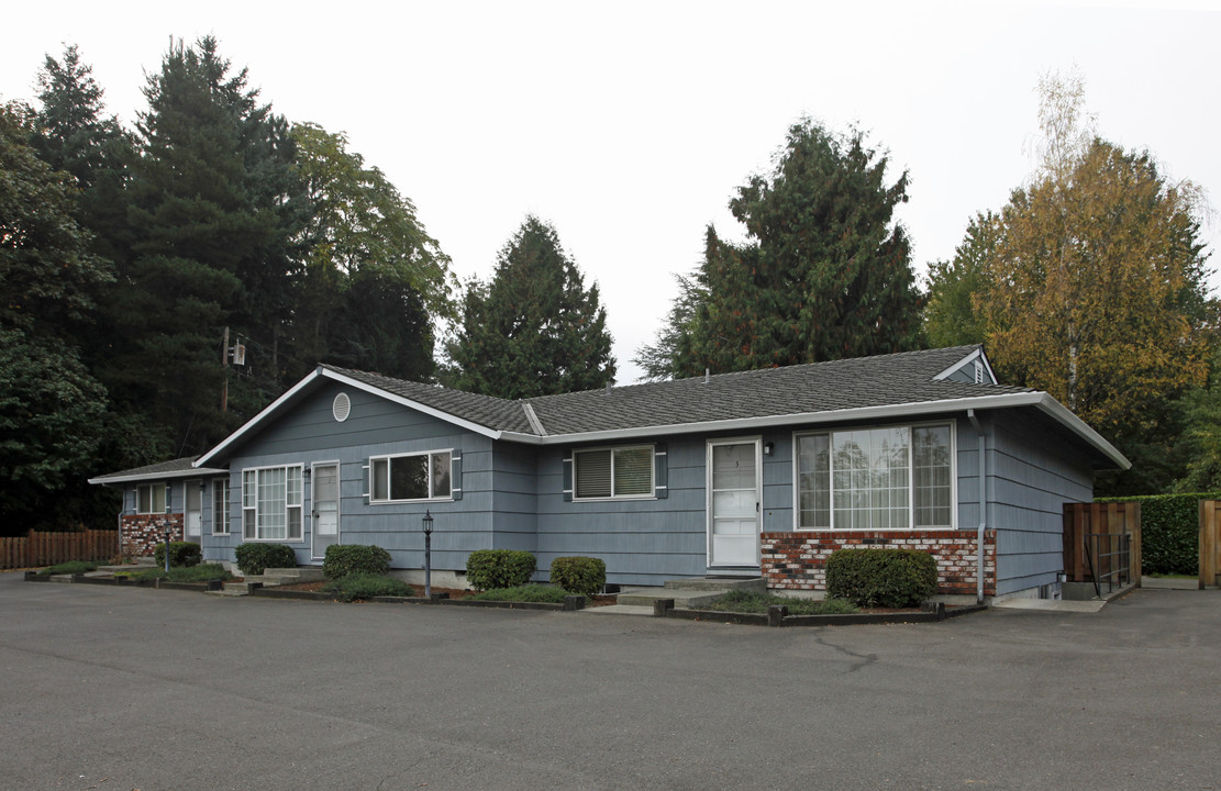 12421 SE Kuehn Ct in Milwaukie, OR - Building Photo