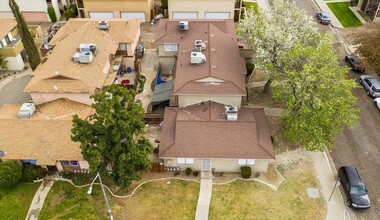 912 Valhalla Dr in Bakersfield, CA - Building Photo - Building Photo