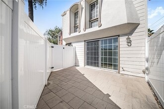 8249 Haseltine Green in Buena Park, CA - Building Photo - Building Photo