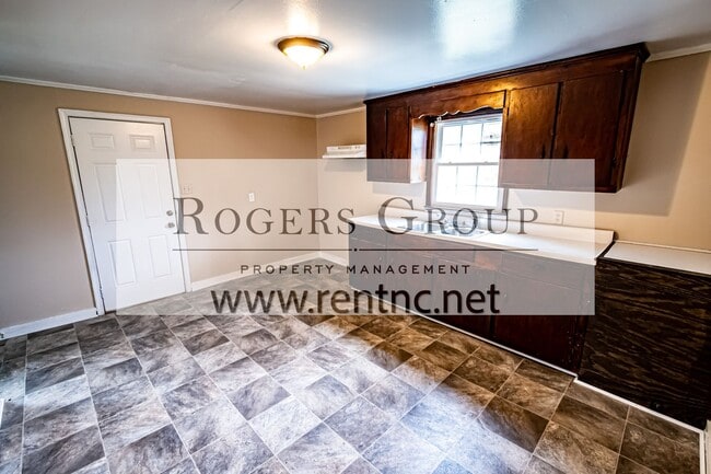 220 Pearl St in Henderson, NC - Building Photo - Building Photo