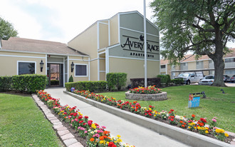 Avery Trace Apartments