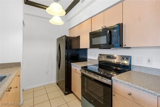 1235 Reserve Way in Naples, FL - Building Photo - Building Photo