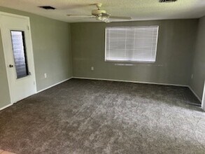 7301 Robstown Dr in Port Richey, FL - Building Photo - Building Photo