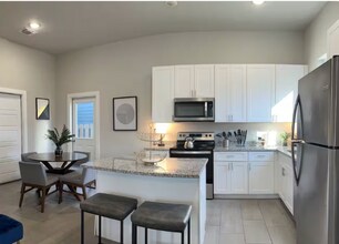 210 Rainbow Dr in San Antonio, TX - Building Photo - Building Photo