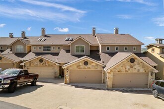 970 Parkview Dr in Canyon Lake, TX - Building Photo - Building Photo