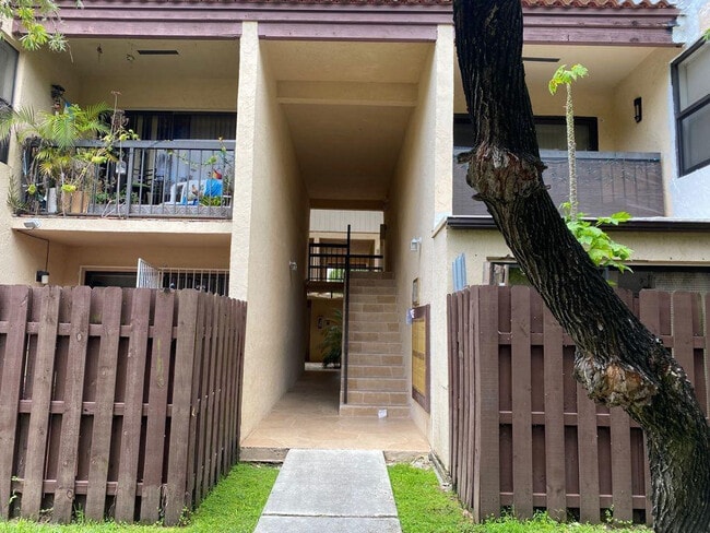 property at 660 W Park Dr