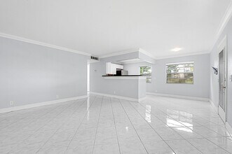 339 Normandy Ln in Delray Beach, FL - Building Photo - Building Photo