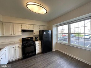 17929 Milroy Dr in Dumfries, VA - Building Photo - Building Photo