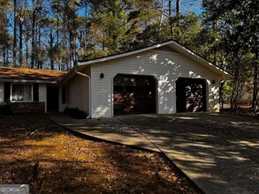 301 Broken Bit Way in Peachtree City, GA - Building Photo - Building Photo