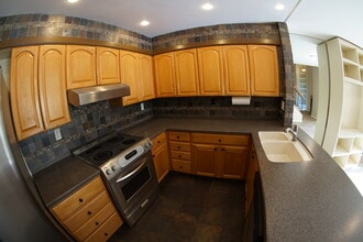 6251 Sandcrest Cir in Orlando, FL - Building Photo - Building Photo