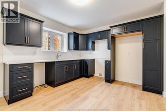 4 Bruce Ave in Leamington, ON - Building Photo - Building Photo