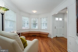27 Bank St in Princeton, NJ - Building Photo - Building Photo