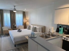 810 S Surf Rd, Unit SI ID1312660P in Hollywood, FL - Building Photo