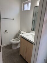 220 W Campeche Ave, Unit Apartment 3 in Alton, TX - Building Photo - Building Photo