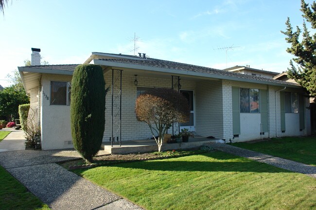 1138 Starbird Cir in San Jose, CA - Foto de edificio - Building Photo