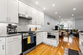 10 Grimes St in Boston, MA - Building Photo - Building Photo