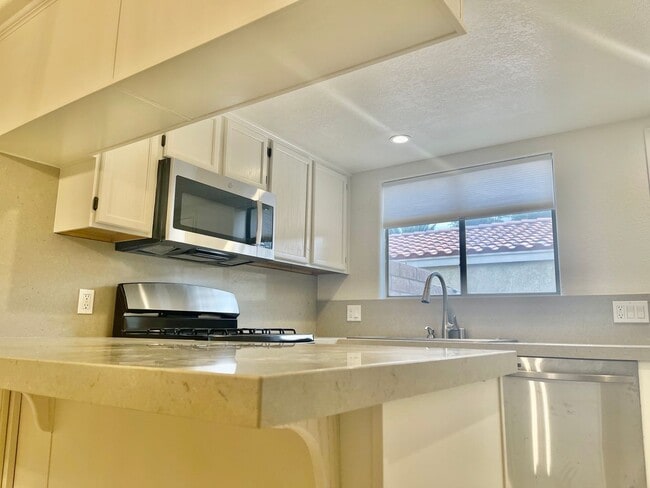 440 Tava Ln in Palm Desert, CA - Building Photo - Building Photo