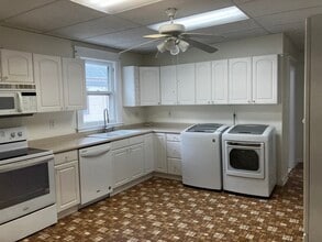 13 Grubb St, Unit upstairs in Poughkeepsie, NY - Building Photo - Building Photo